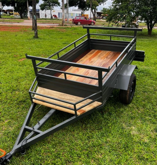 Carretinha grafite com rack superior e assoalho de madeira